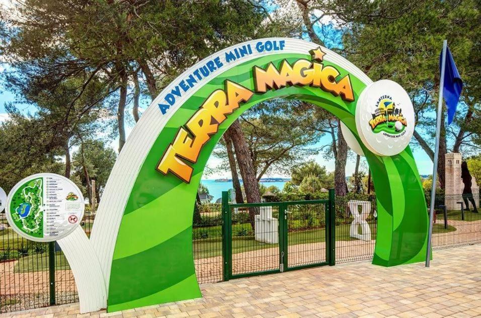 Easyatent Bungalow Tent Lanterna Červar-Porat Extérieur photo
