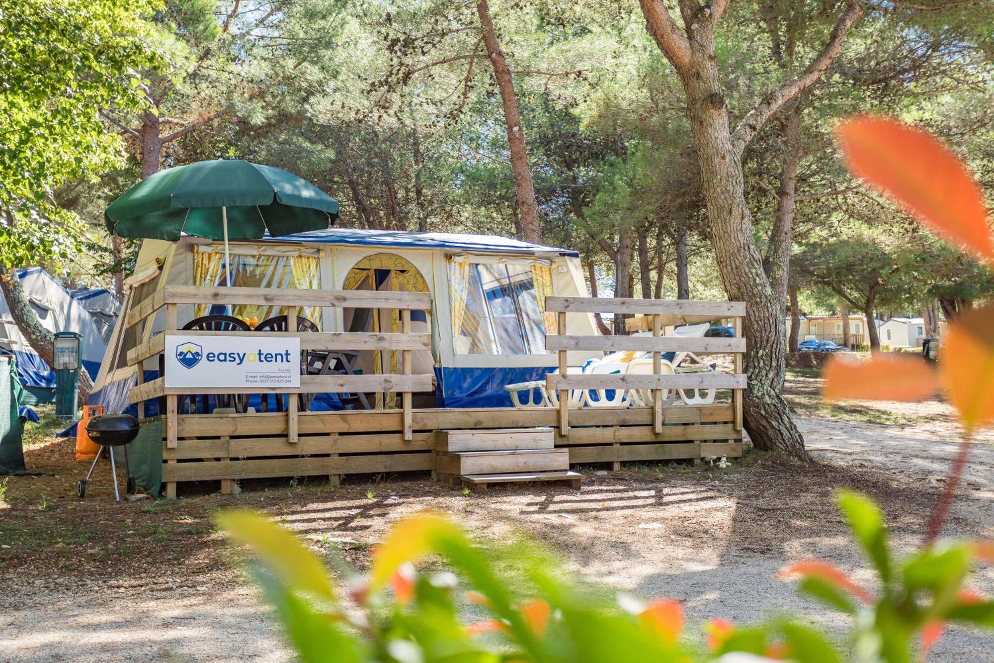Easyatent Bungalow Tent Lanterna Červar-Porat Extérieur photo